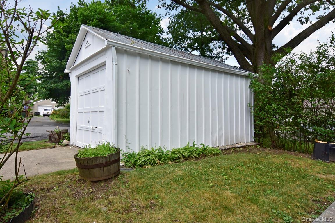 462 Bronxville Road Bronxville, NY 10708 - Photo 21 of 23 Yard view.