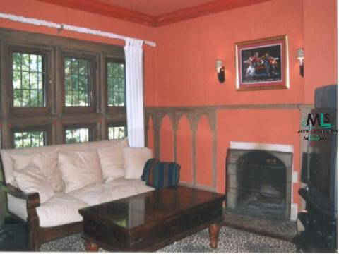 1012 Bishop Road Grosse Pointe, MI 48230 - Photo 5 of 9 854234-4.JPG