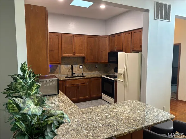 $275,000 | 20 Hilldale Drive, Belleville, IL 62223