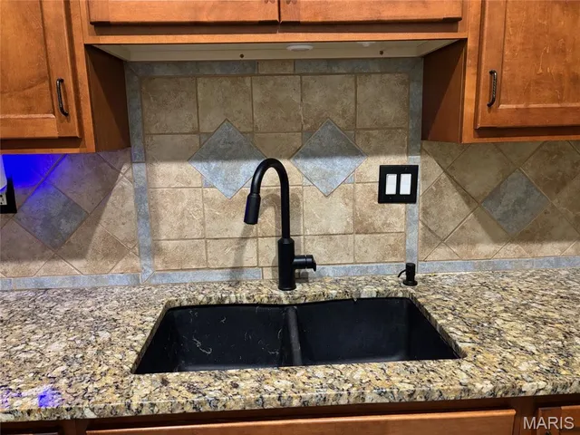 $275,000 | 20 Hilldale Drive, Belleville, IL 62223