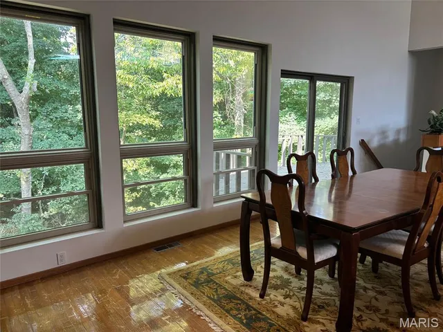 $275,000 | 20 Hilldale Drive, Belleville, IL 62223