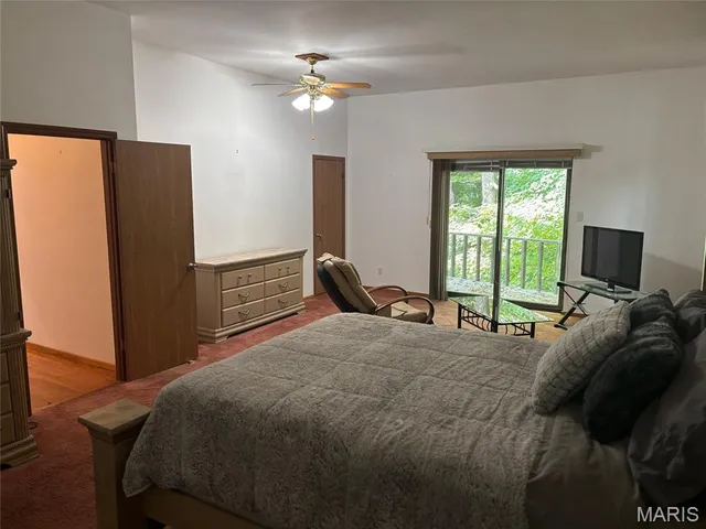 $275,000 | 20 Hilldale Drive, Belleville, IL 62223