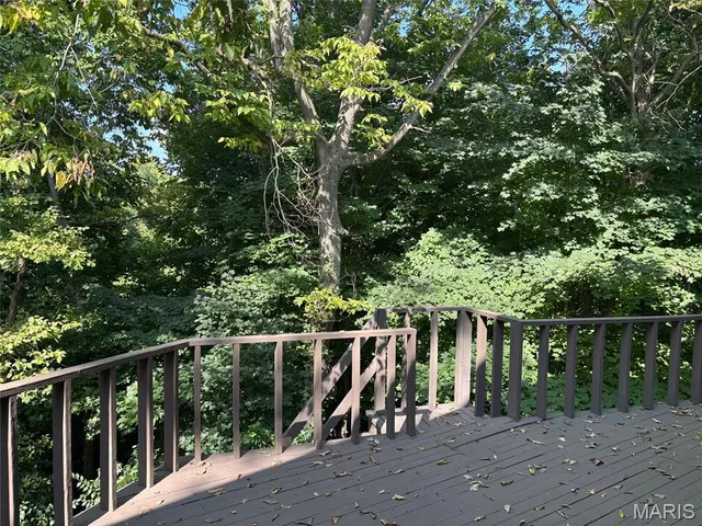 $275,000 | 20 Hilldale Drive, Belleville, IL 62223