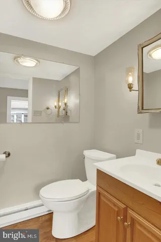 $1,950 | 117 East Maplewood Avenue, Mechanicsburg, PA 17055