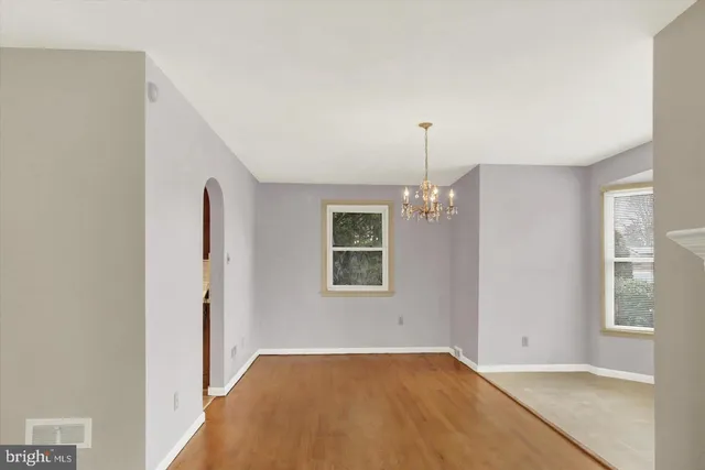 $1,950 | 117 East Maplewood Avenue, Mechanicsburg, PA 17055