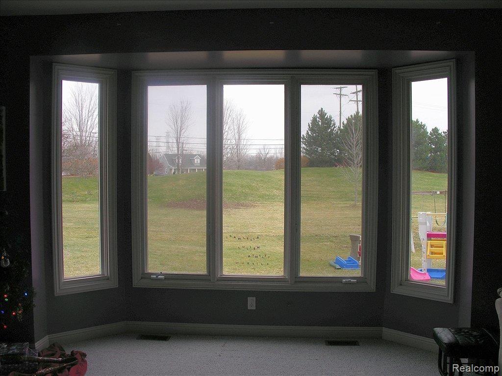 47968 Gladstone Road Canton, MI 48188 - Photo 11 of 16 Family Room