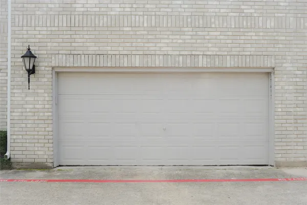 $136,822 | 17497 Red Oak Drive, Unit 7497, Houston, TX 77090