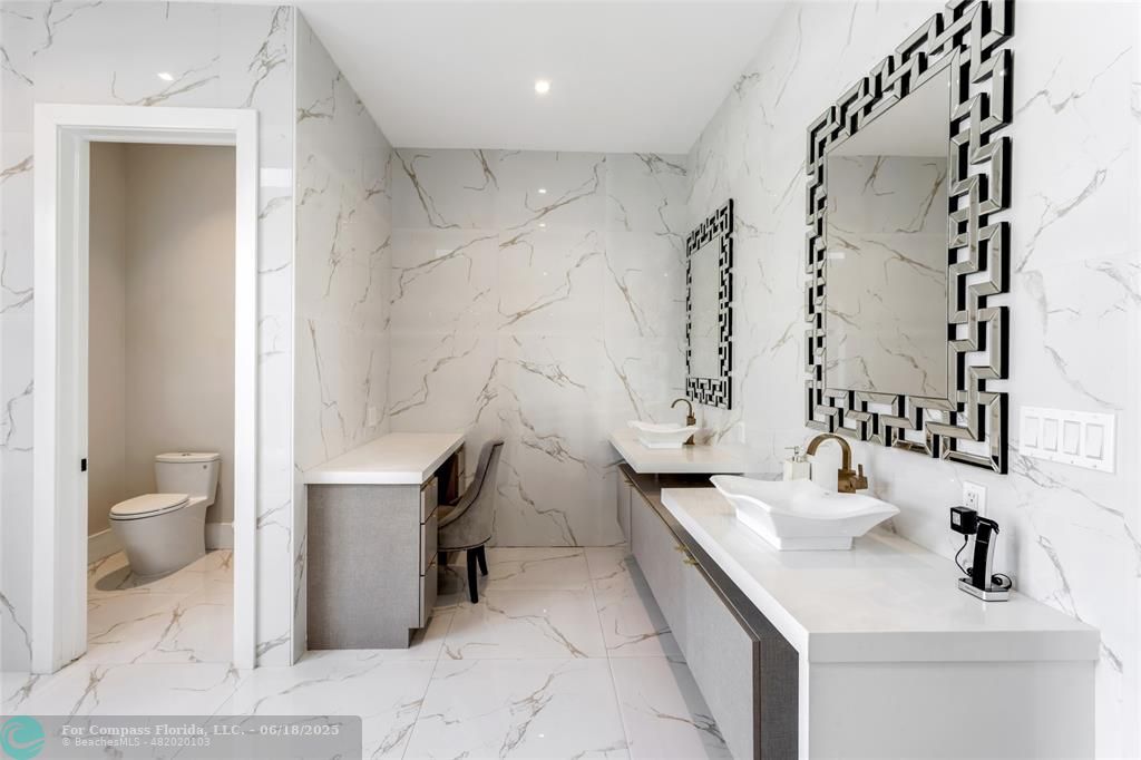 6901 Holatee Trail Southwest Ranches, FL 33330 - Photo 22 of 45 a bathroom with a sink toilet and shower