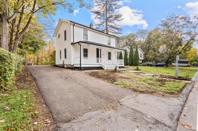 $324,900 | 100 Broadway, Hamden, CT 06518