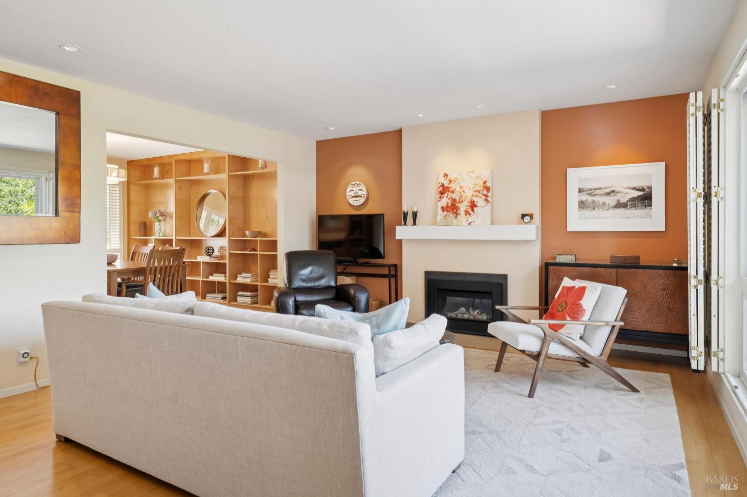 87 Butterfield Road San Anselmo, CA 94960 - Photo 3 of 30 Gallery Image 3