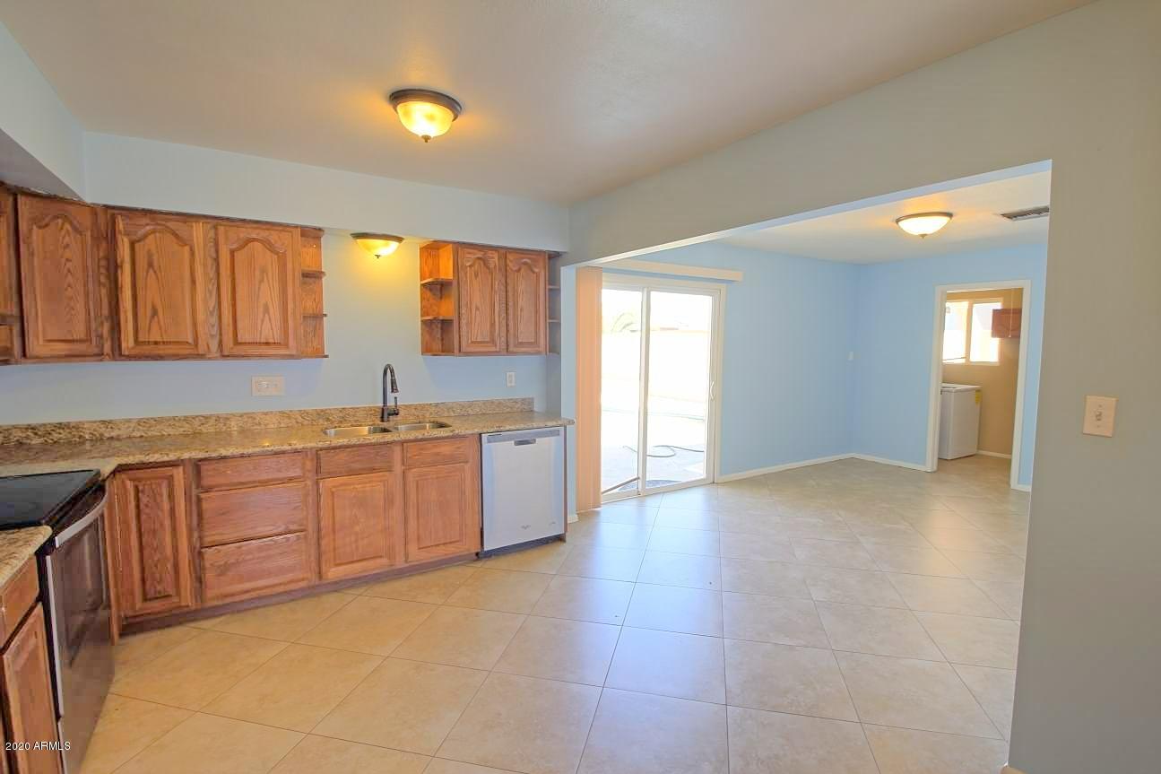 4254 East Apollo Road Phoenix, AZ 85042 - Photo 5 of 18 kitchen 2