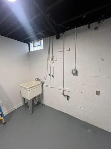 $2,400 | 436 South Washington Street, Ypsilanti, MI 48197