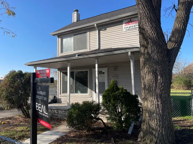 $2,400 | 436 South Washington Street, Ypsilanti, MI 48197