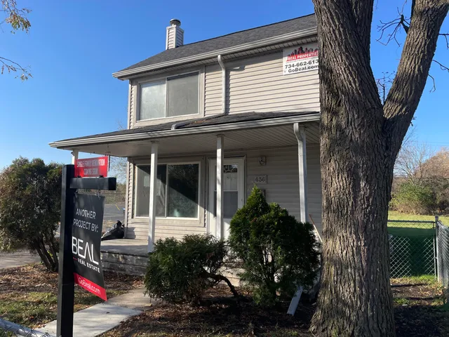 $2,400 | 436 South Washington Street, Ypsilanti, MI 48197