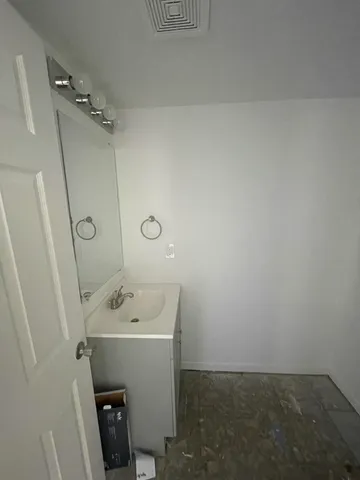 $2,400 | 436 South Washington Street, Ypsilanti, MI 48197