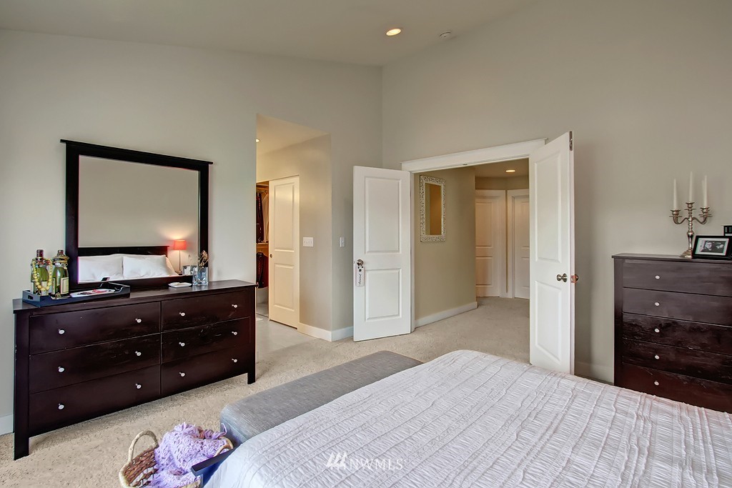 232 Wells Avenue North Renton, WA 98057 - Photo 11 of 17 Gallery Image 11