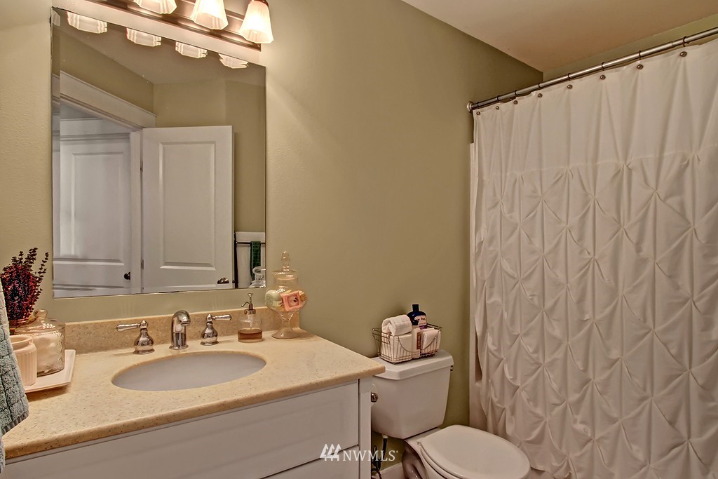 232 Wells Avenue North Renton, WA 98057 - Photo 13 of 17 Gallery Image 13