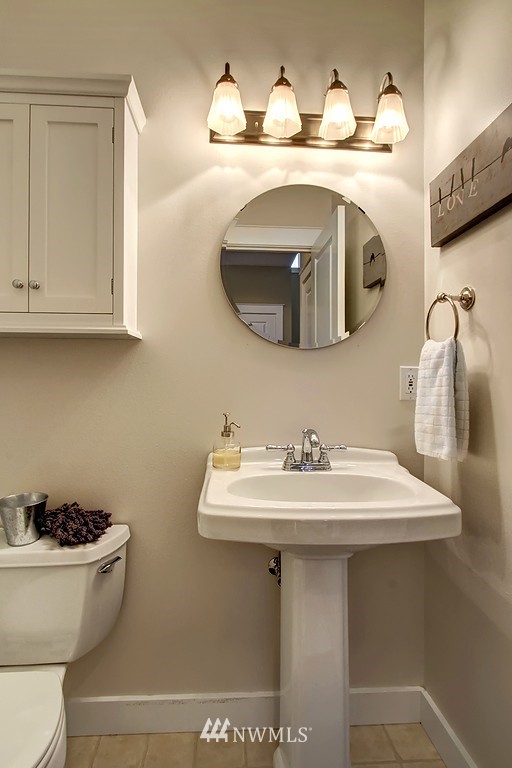 232 Wells Avenue North Renton, WA 98057 - Photo 8 of 17 Gallery Image 8