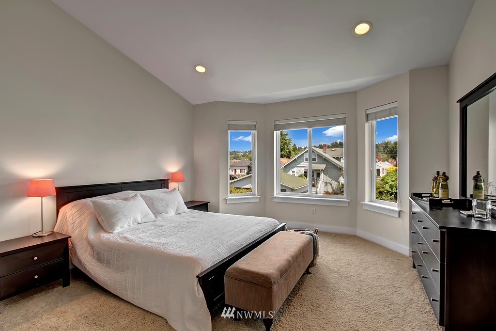 232 Wells Avenue North Renton, WA 98057 - Photo 10 of 17 Gallery Image 10