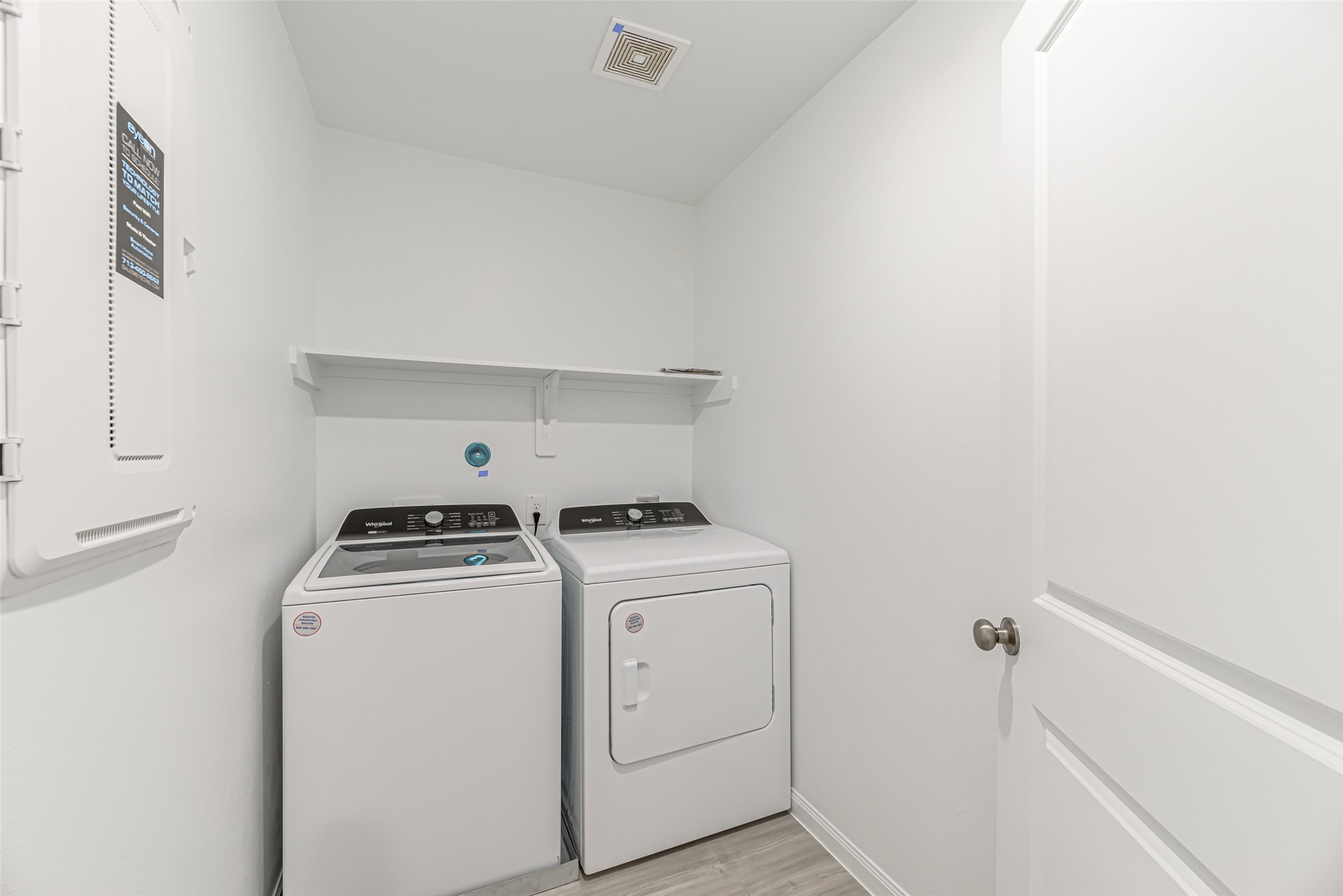 23422 Wagon Cart Road Hockley, TX 77447 - Photo 24 of 28 a utility room with dryer and washer