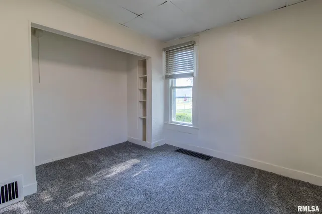 $54,900 | 407 West Martin Street, Abingdon, IL 61410