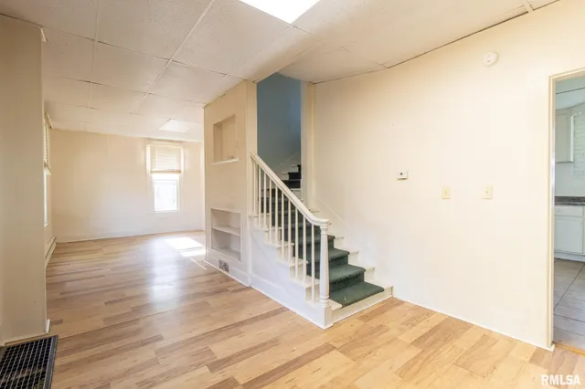 $54,900 | 407 West Martin Street, Abingdon, IL 61410