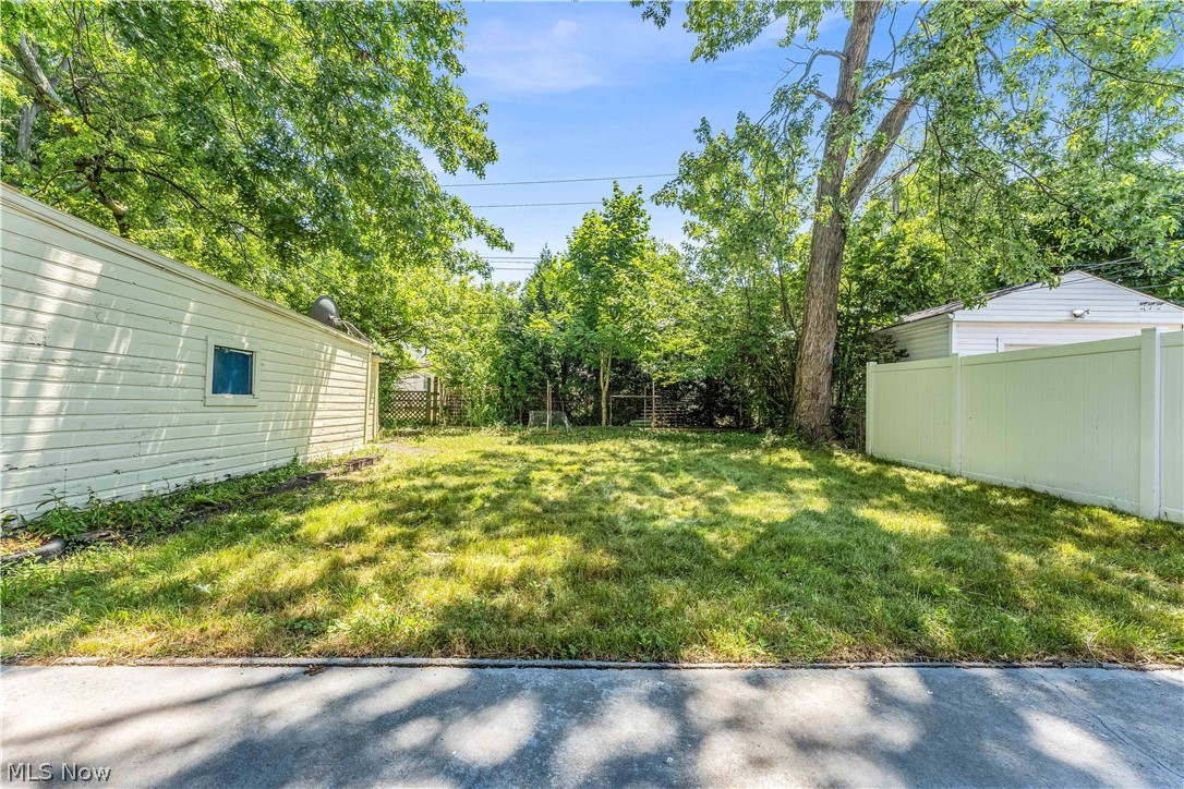 3842 Wallingford Road South Euclid, OH 44121 - Photo 31 of 31 View of yard