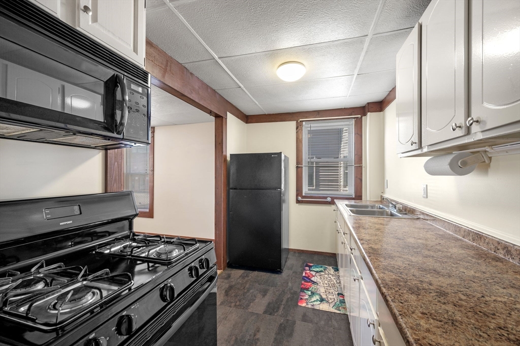 39 Mason Street Salem, MA 01970 - Photo 11 of 42