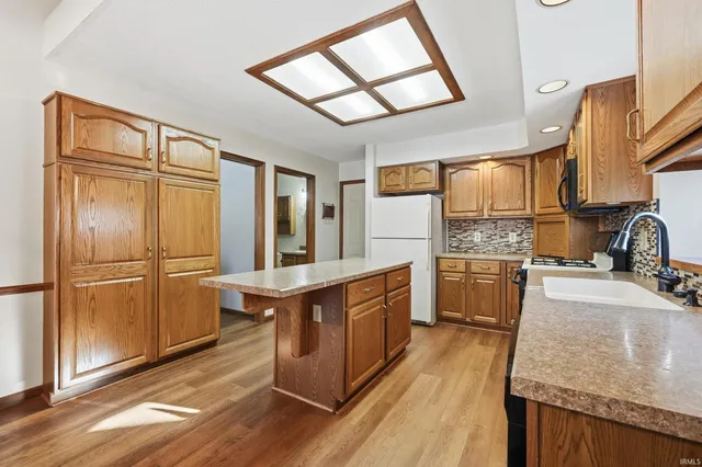 $259,900 | 723 Pinehurst Drive, Fort Wayne, IN 46815