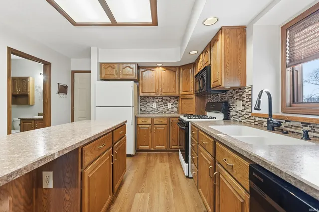 $259,900 | 723 Pinehurst Drive, Fort Wayne, IN 46815