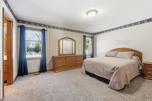 $259,900 | 723 Pinehurst Drive, Fort Wayne, IN 46815