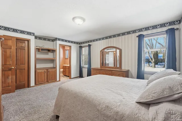 $259,900 | 723 Pinehurst Drive, Fort Wayne, IN 46815