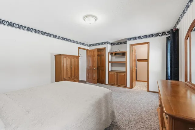 $259,900 | 723 Pinehurst Drive, Fort Wayne, IN 46815