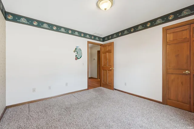 $259,900 | 723 Pinehurst Drive, Fort Wayne, IN 46815