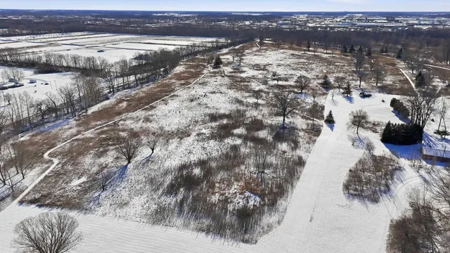 $259,900 | 723 Pinehurst Drive, Fort Wayne, IN 46815