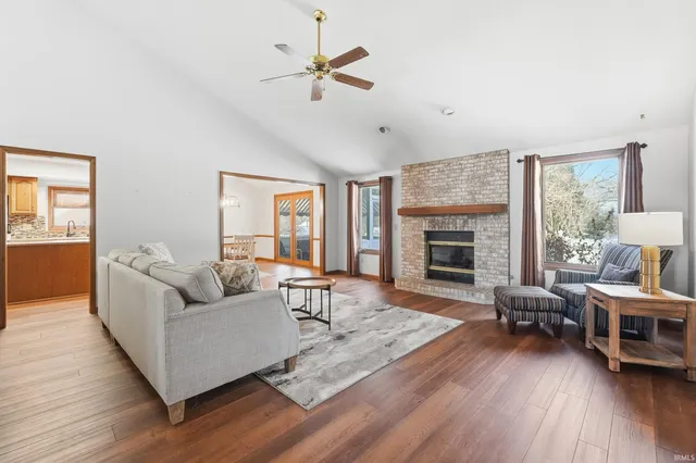 $259,900 | 723 Pinehurst Drive, Fort Wayne, IN 46815