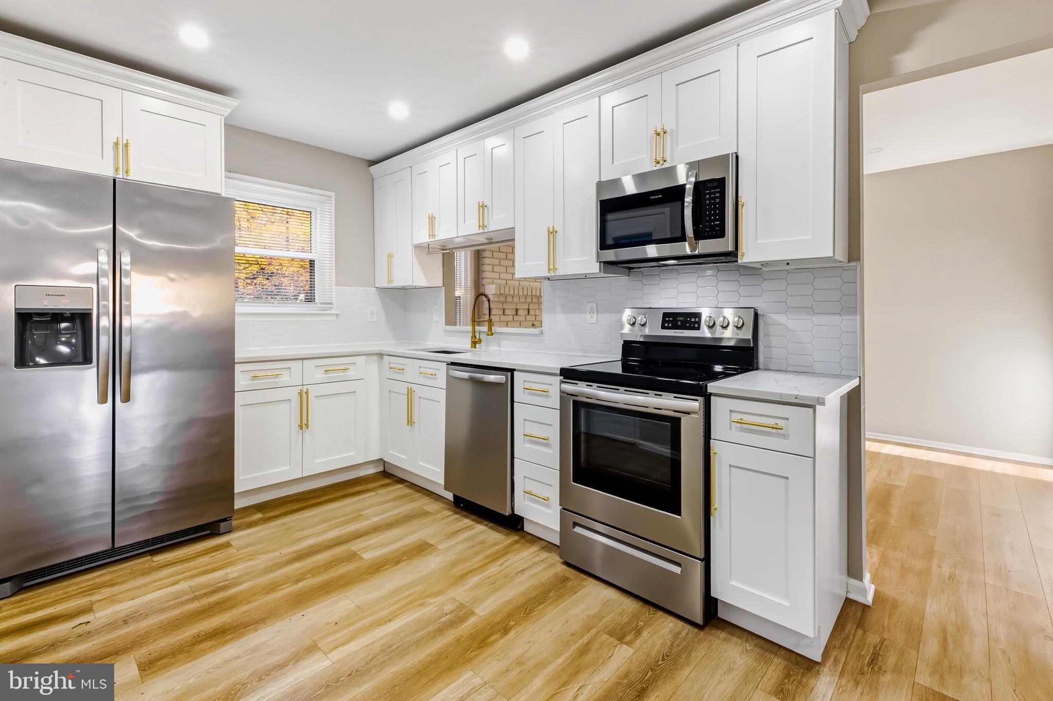 18 Madison Street Swedesboro, NJ 08085 - Photo 2 of 26 Kitchen