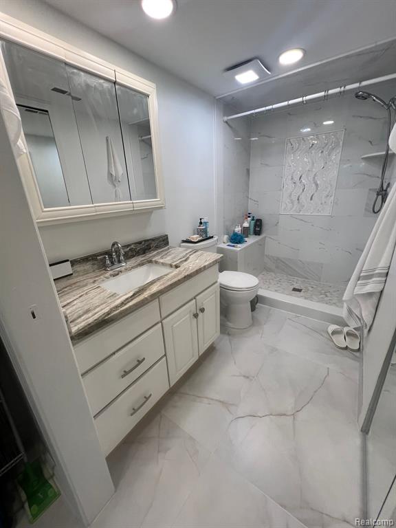 1940 Klingensmith Road, Unit 47B Bloomfield Hills, MI 48302 - Photo 21 of 36
