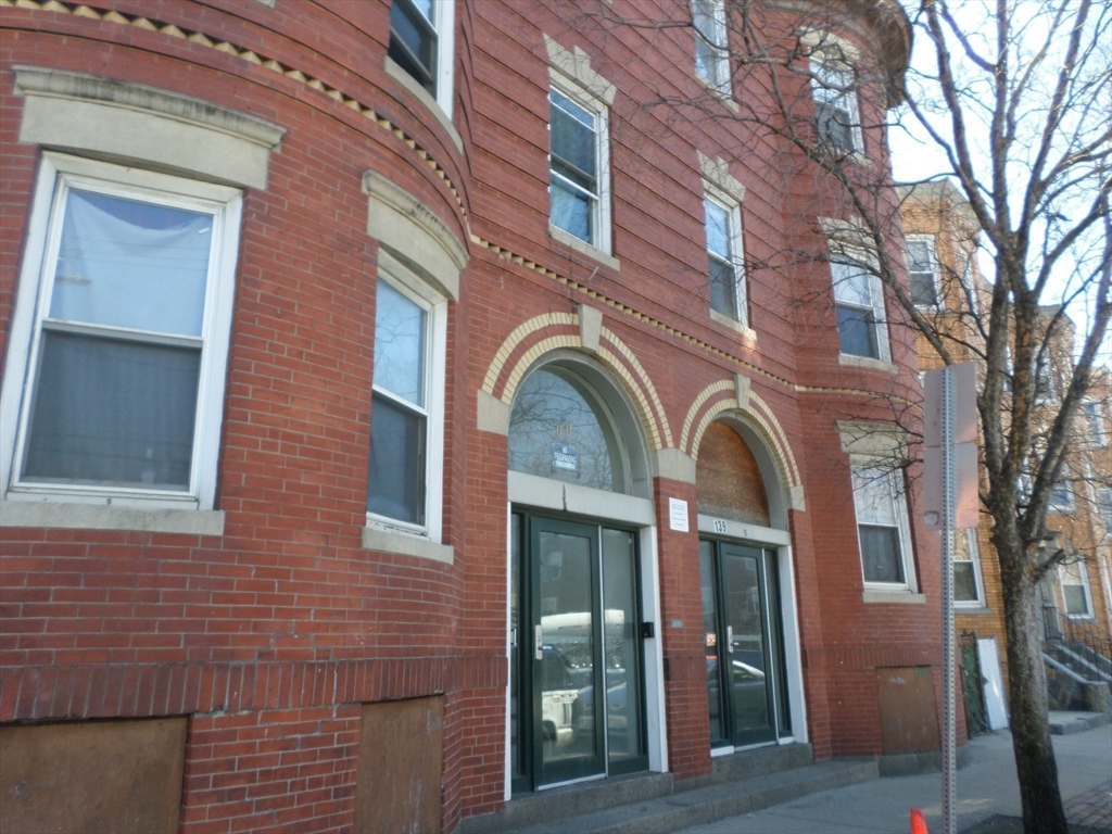 139 Hawthorne Street Chelsea, MA 02150 - Photo 6 of 17 a front view of a house