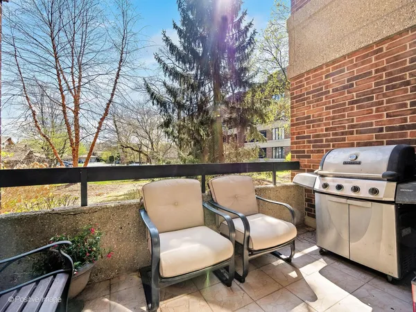$534,900 | 1401 Burr Oak Road, Unit 114B, Hinsdale, IL 60521