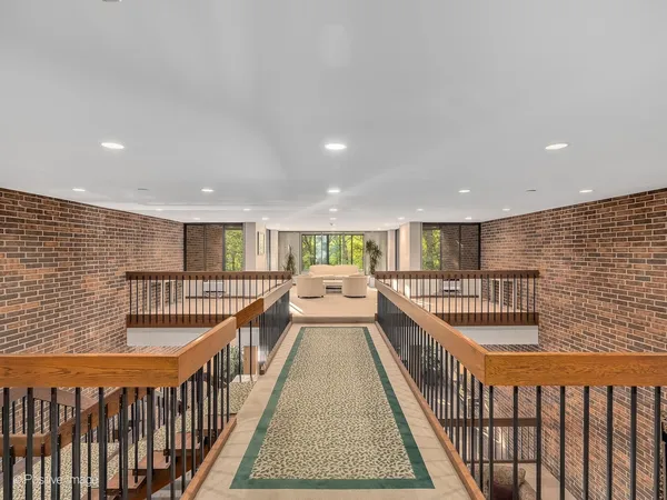 $534,900 | 1401 Burr Oak Road, Unit 114B, Hinsdale, IL 60521