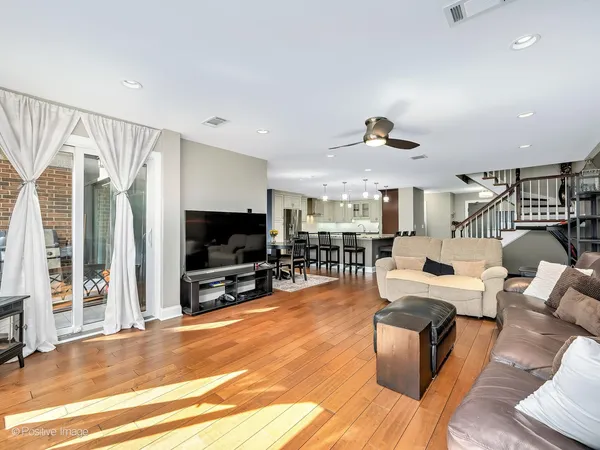 $534,900 | 1401 Burr Oak Road, Unit 114B, Hinsdale, IL 60521
