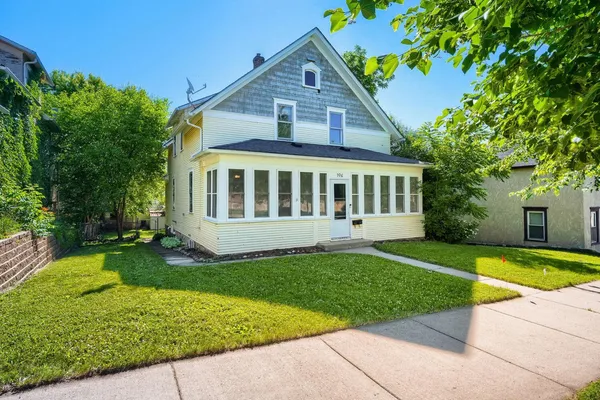 $319,900 | 106 North Pine Street, Chaska, MN 55318