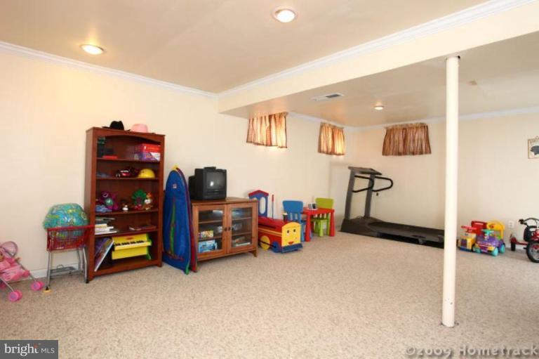 4 Roxburgh Court Nottingham, MD 21236 - Photo 15 of 23 Recreation Room