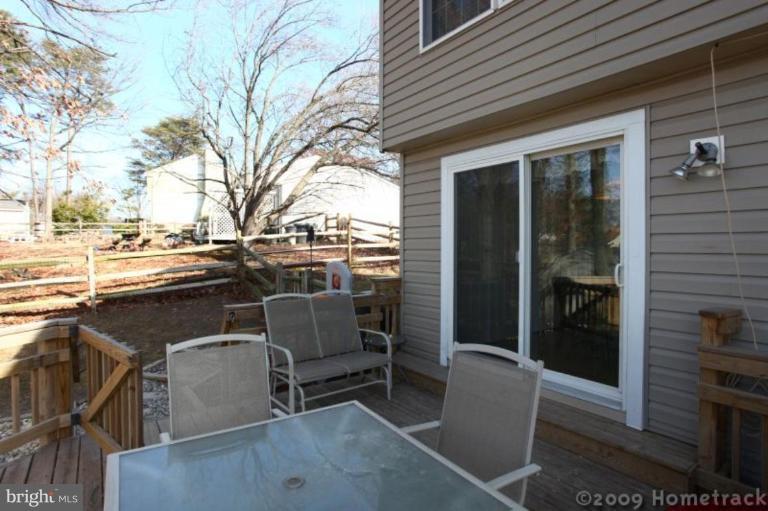 4 Roxburgh Court Nottingham, MD 21236 - Photo 18 of 23 Deck