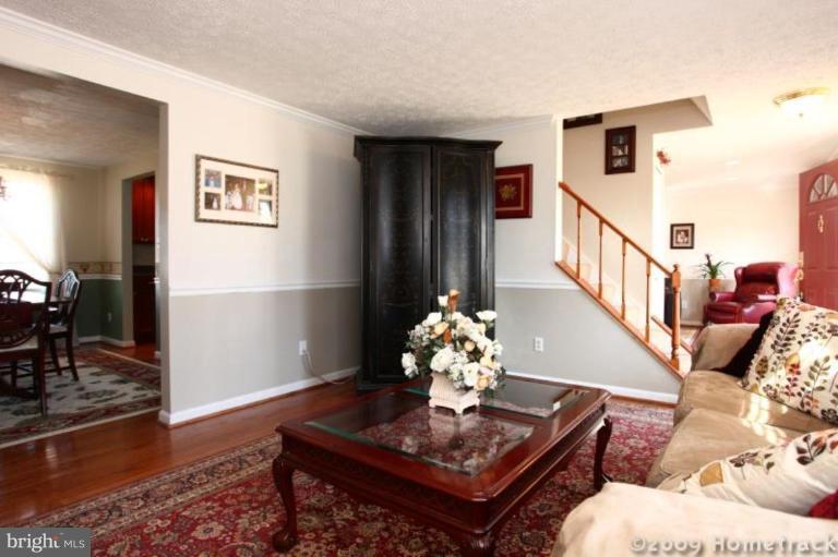 4 Roxburgh Court Nottingham, MD 21236 - Photo 4 of 23 Living Room #2