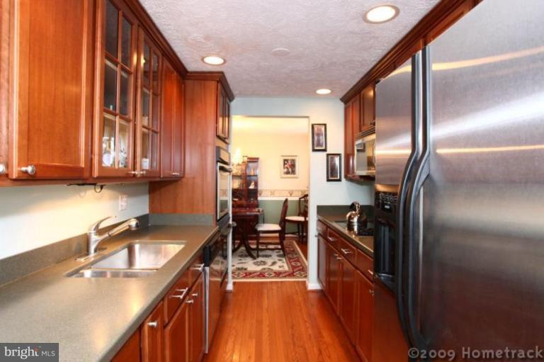 4 Roxburgh Court Nottingham, MD 21236 - Photo 8 of 23 Kitchen