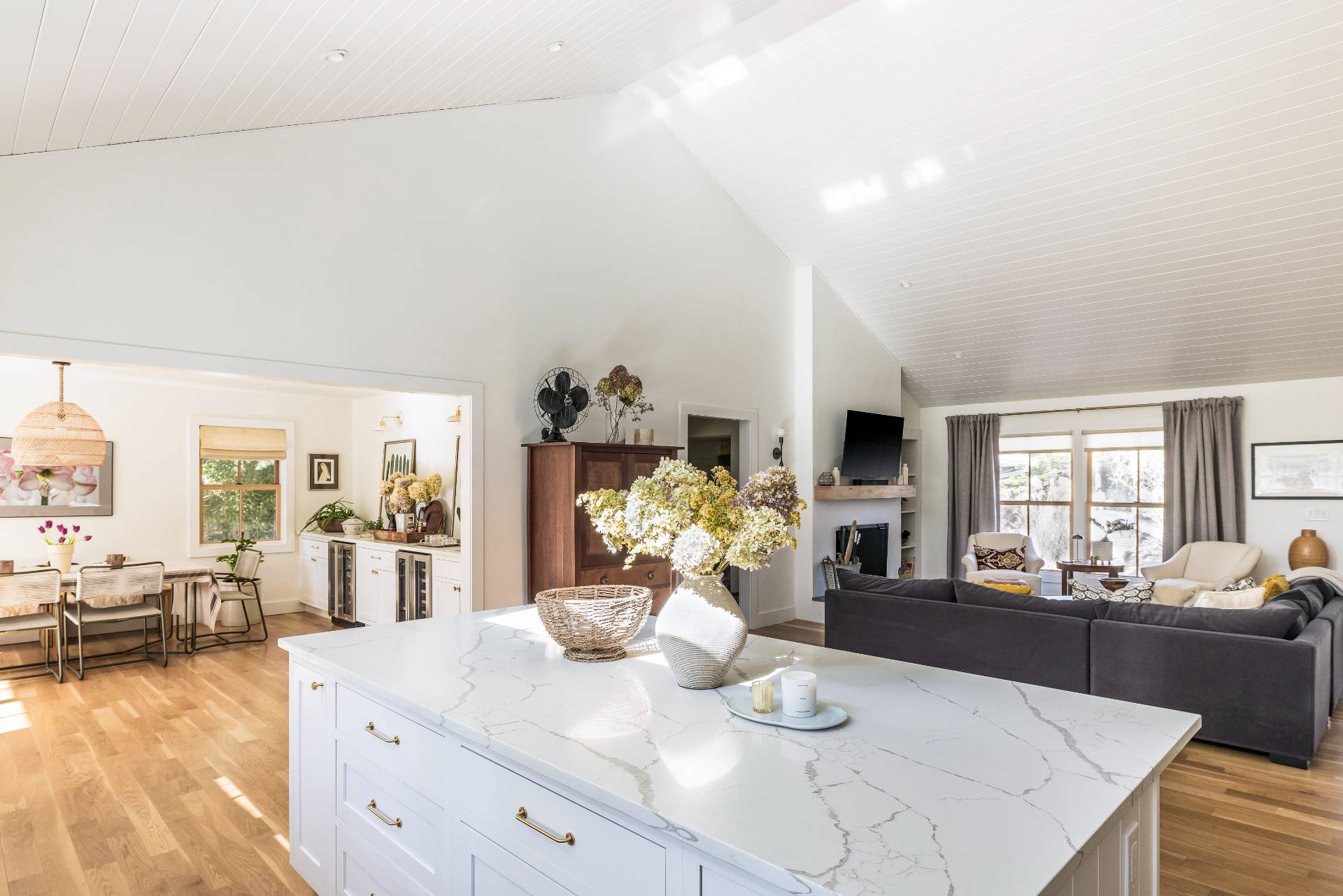 264 Kings Point Road East Hampton, NY 11937 - Photo 7 of 30 a view of a dining room with furniture