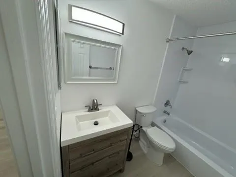 $2,000 | 11660 Northwest 45th Street, Unit 4, Coral Springs, FL 33065