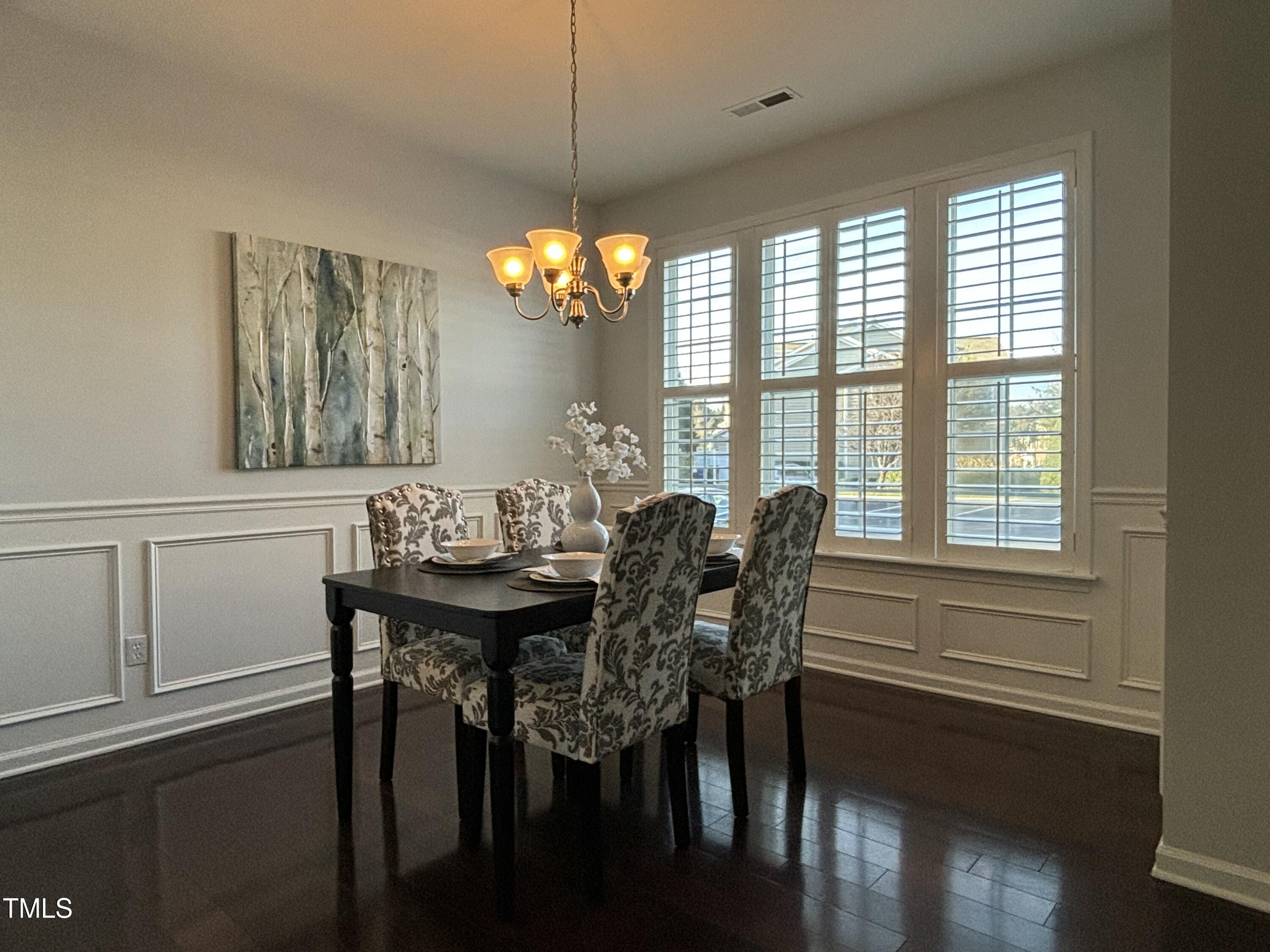 810 Bryan Street Raleigh, NC 27603 - Photo 22 of 33 Dining Room 2 besst